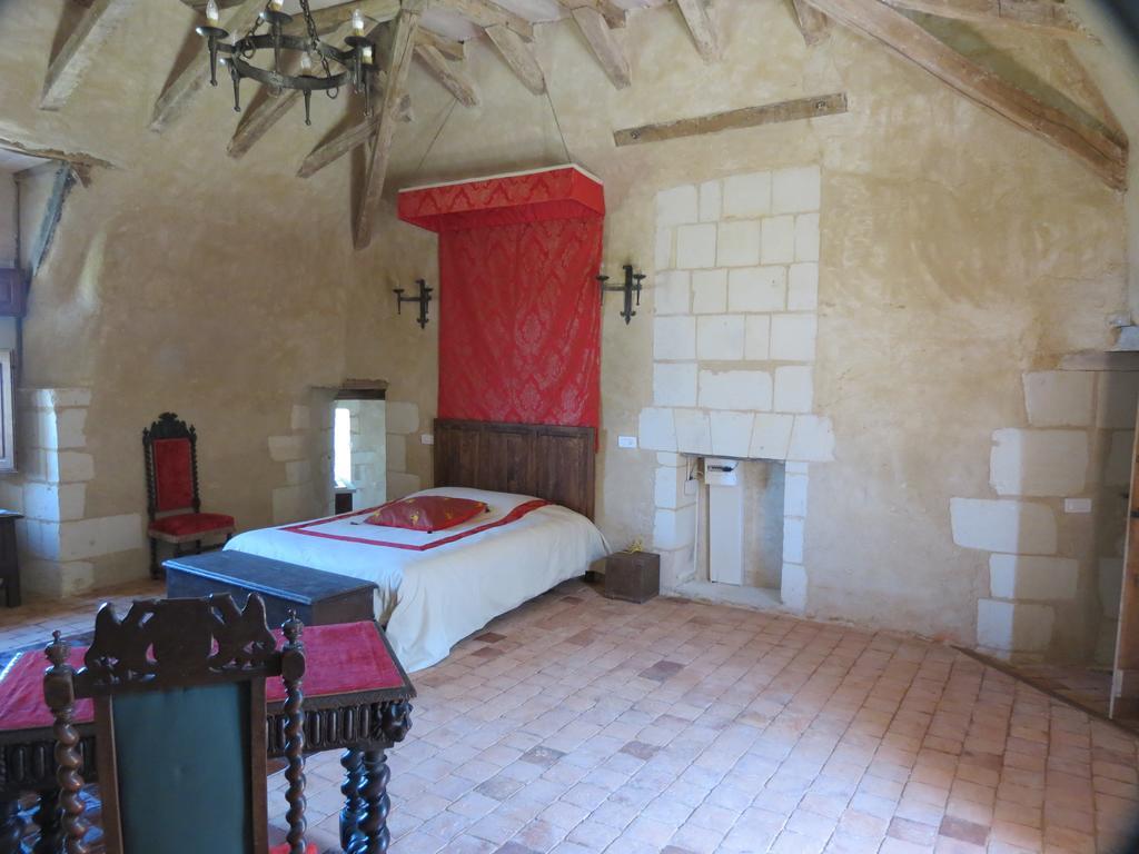 Le Chatelet Thilouze Chambre photo