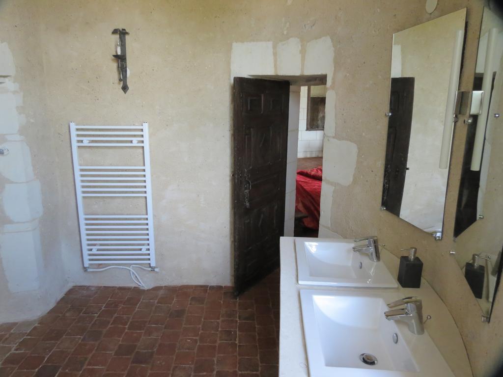 Le Chatelet Thilouze Chambre photo